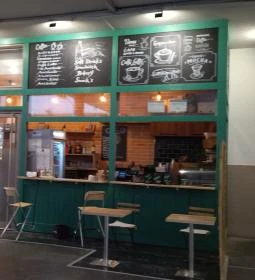 Luki Falatozója - Fény utcai piac