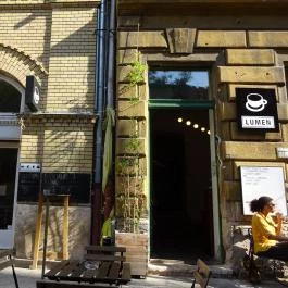 Lumen Kávézó - Mikszáth Kálmán tér, Budapest - Külső kép