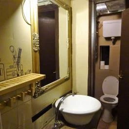 M Étterem Budapest - Mosdó