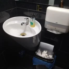 Mây - Vietnámi Étterem Budapest - Mosdó