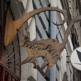 Macska Budapest - Külső kép