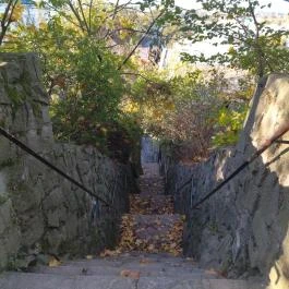 Macskalépcső, Esztergom - Egyéb