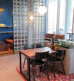 Mad Dog Coffee - Hangár