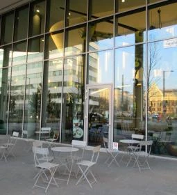 Mad Dog Coffee - Hangár