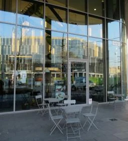 Mad Dog Coffee - Hangár