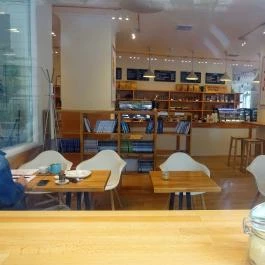 Madal Cafe - Alkotmány utca Budapest - Belső