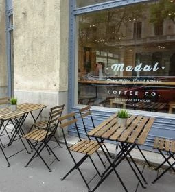 Madal Cafe - Alkotmány utca