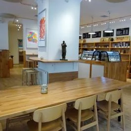 Madal Cafe - Alkotmány utca Budapest - Belső