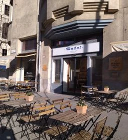 Madal Cafe - Alkotmány utca