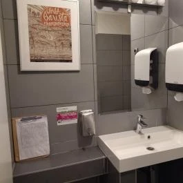 Madal Cafe - Alkotmány utca Budapest - Mosdó