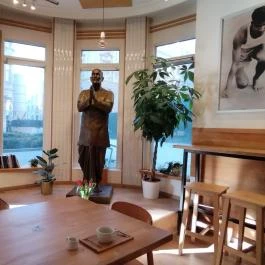 Madal Cafe - Alkotmány utca Budapest - Belső