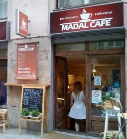 Madal Cafe - Hollán Ernő utca