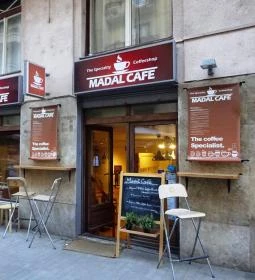 Madal Cafe - Hollán Ernő utca