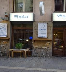 Madal Cafe - Hollán Ernő utca