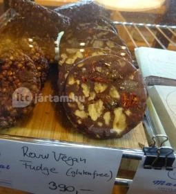 Madal Cafe - Ferenciek tere