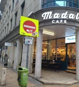 Madal Cafe - Specialty Coffee Shop - Király