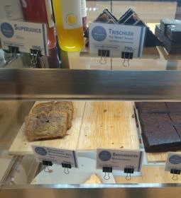 Madal Cafe - Specialty Coffee Shop - Király