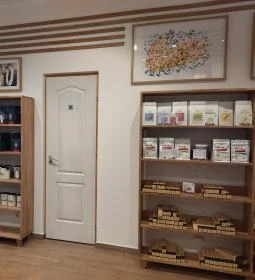 Madal Cafe - Specialty Coffee Shop - Király