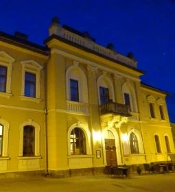 Mádi Kúria Hotel & Étterem