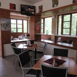 Magas-hegyi Büfé, Sátoraljaújhely - Belső