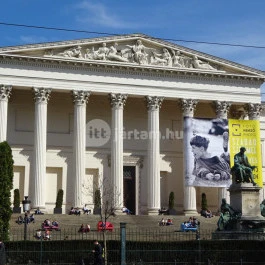 Magyar Nemzeti Múzeum, Budapest - Külső kép