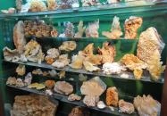 Magyarországi Kalcitkristályok Színes Világa Fertőrákos