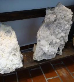 Magyarországi Kalcitkristályok Színes Világa