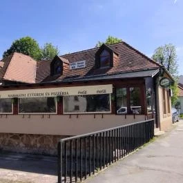 Mahagóni Étterem Tata - Külső kép