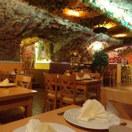 MahaRana Indian Ayurvedic Restaurant Budapest - Belső