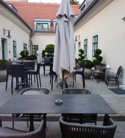 Maison Bistro - Maison Bistro & Hotel étterme