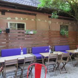 Majomhoz, Budapest - Belső