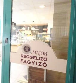 Kis Major Reggeliző, Kávézó