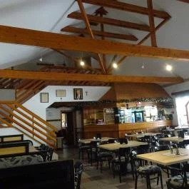 Május 1 Söröző & Étterem Szombathely - Belső