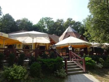 Május 1 Söröző & Étterem Szombathely