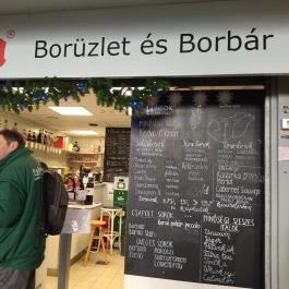 Maligán Borozó - Fehérvári úti Vásárcsarnok Budapest - Belső