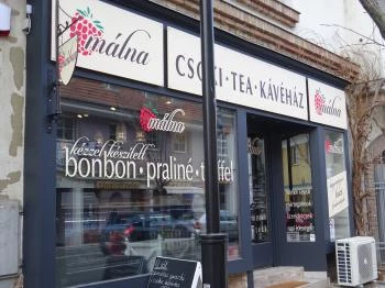 Málna Csoki- Tea- Kávéház Budapest