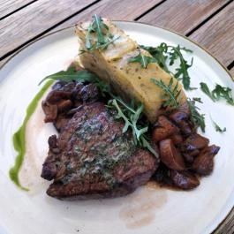 Malom & Kacsa - Bisztró, Kávézó & Rendezvényház Tata - Étel/ital