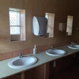 Malomudvar Étterem, Cukrászda , Panzió & Rendezvényház Gyöngyös - Mosdó