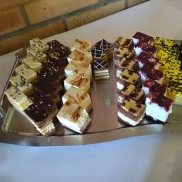 Malomudvar Étterem, Cukrászda , Panzió & Rendezvényház Gyöngyös - Étel/ital