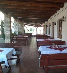 Malomudvar Étterem, Cukrászda , Panzió & Rendezvényház