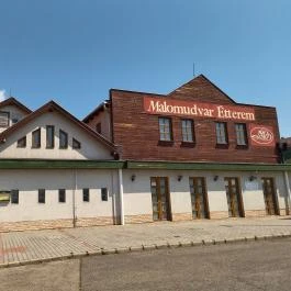 Malomudvar Étterem, Cukrászda , Panzió & Rendezvényház Gyöngyös - Külső kép