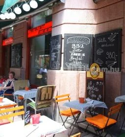 Mandarin Cafe & Bistro