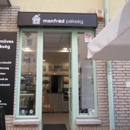 Manfréd Pékség, Budapest - Egyéb