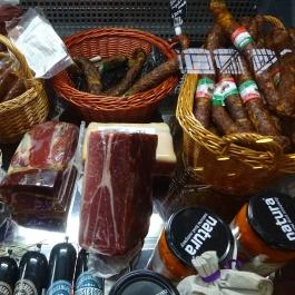 Mangalica Mennyország - Klauzál téri Vásárcsarnok Budapest - Étel/ital