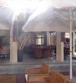 Mango Restaurant & Cafe