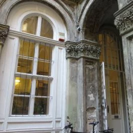 Manu+, Budapest - Külső kép