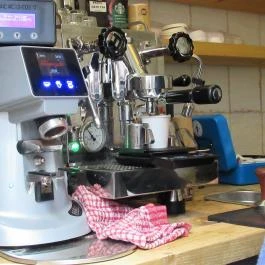 Manu Coffee Stand - Mester utca Budapest - Belső