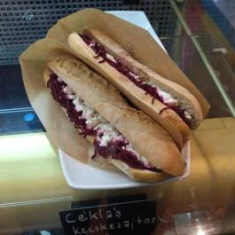Marczika Kávézó Budapest - Étel/ital