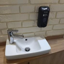 És Margarita Budapest - Mosdó