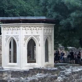 Középkori domonkosrendi kolostor és királyi udvarház, Budapest - Egyéb